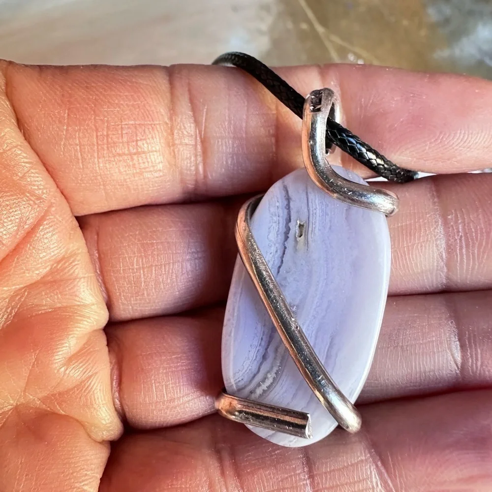 Artisan BLUE LACE AGATE Pendant Necklace Gemstone Wire Wrapped Hand Crafted 5518